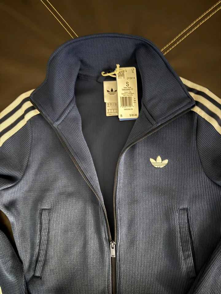 Camiseta deportiva Adidas para mujer Firebird tejida adicolor - Night Indigo, talla S, JY2614 Foto 2 de 4