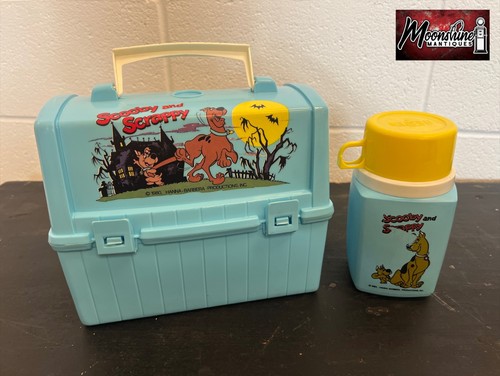 Vtg. 1980 Hannah-Barbera Scooby Doo /  The Flintstones Lunch Box w/ Thermos