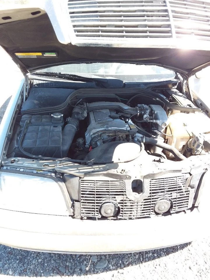 Used Right Headlight Assembly fits: 1995 Mercedes-benz Mercedes c-class 202 Type - Image 2 of 4