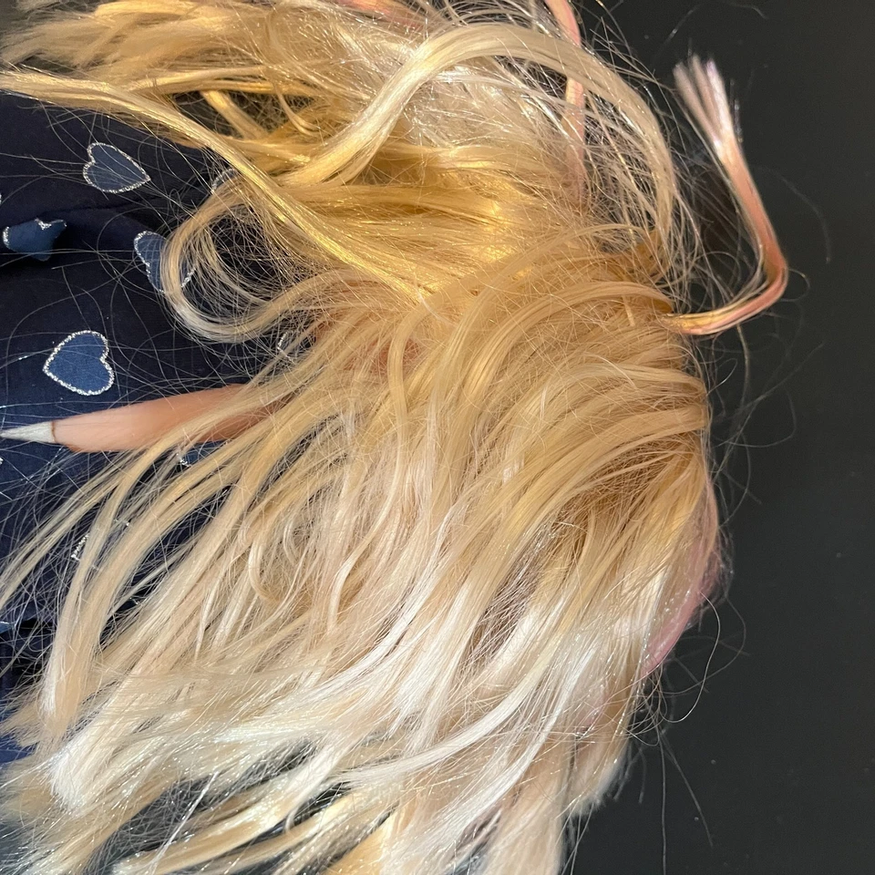 Muñeca Adora Charisma Brands 18" pulgadas F0211 rubia y ropa Foto 4 de 4