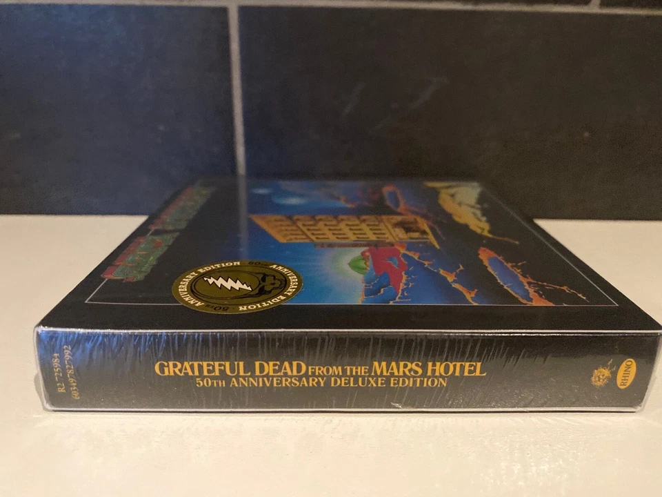 GRATEFUL DEAD From the Mars Hotel 50th Anniversary 3 CD Box Set DELUXE EDITION - Image 4 of 4