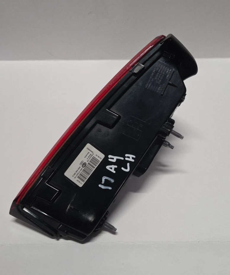 2017-2019 AUDI A4 QUATTRO REAR LEFT SIDE TRUNK MOUNTED TAIL LIGHT TAIL LAMP OEM - Image 4 of 4