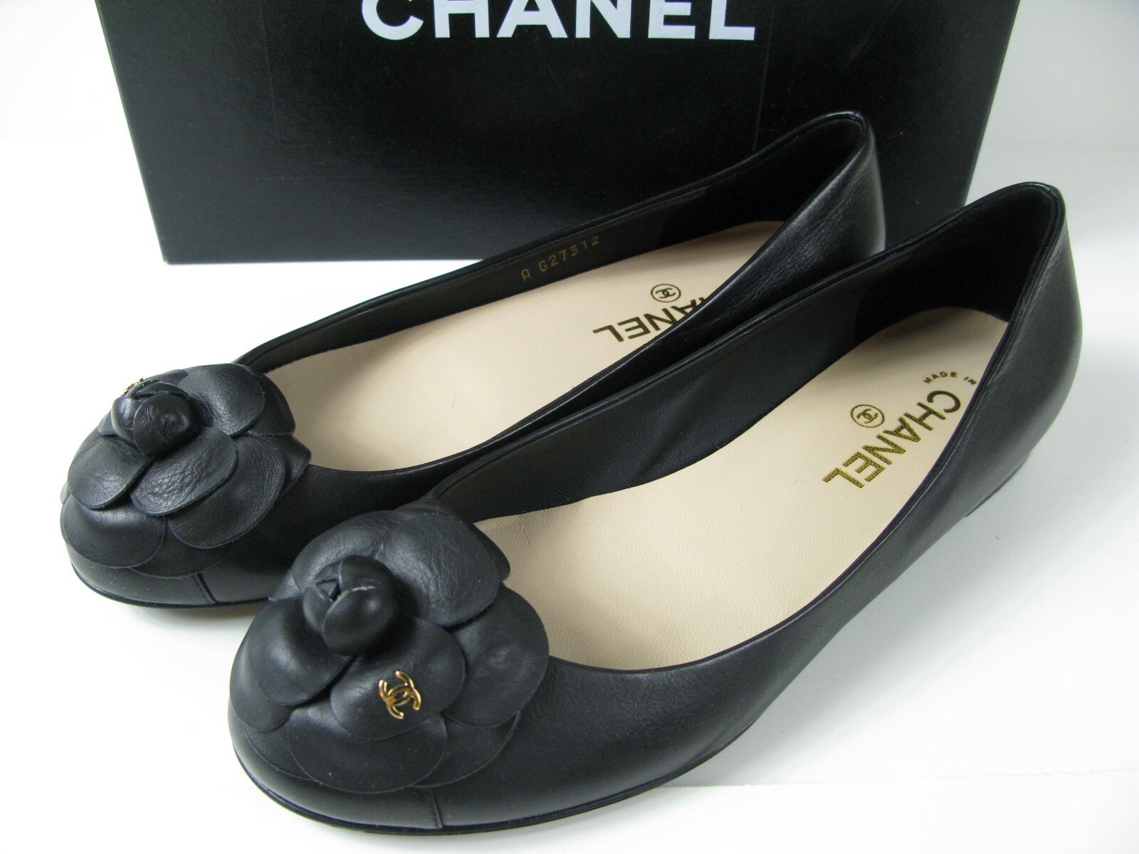 NEW CHANEL Black CC Logo Camelia Flower Ballet Ballerina Flats Shoes 38 1/2 | eBay NEW CHANEL Black CC Logo Camelia Flower Ballet Ballerina Flats Shoes 38 1/2 | eBay