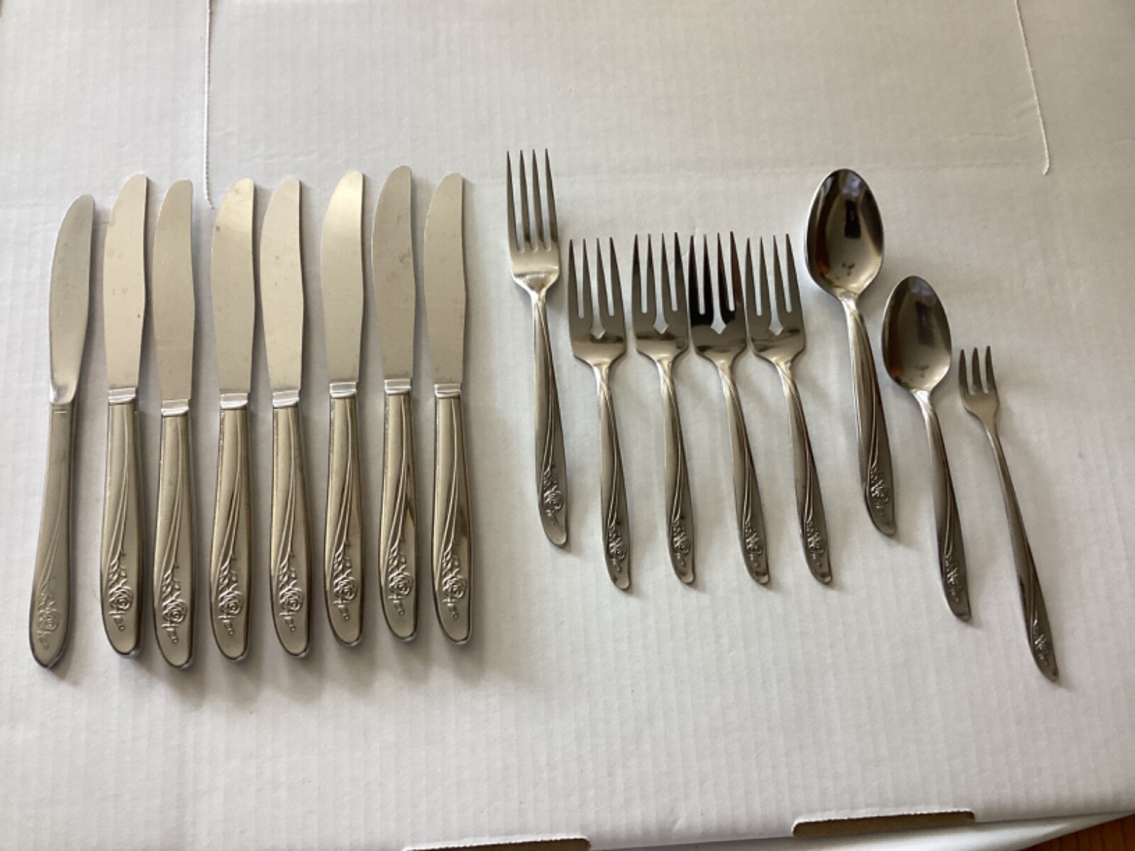 ONEIDACustom, Stainless Steel Flatware ROSEANNE 16 Pieces eBay