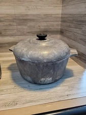 Vintage Magnalite Classic 3 Qt. Aluminum 2.8L Round Roaster With Lid