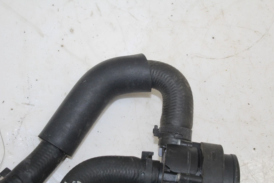 2017-2019 Fiat 124 Spider Auxiliary Water Pump W/ Hoses 0392023226 OEM - Image 4 of 4