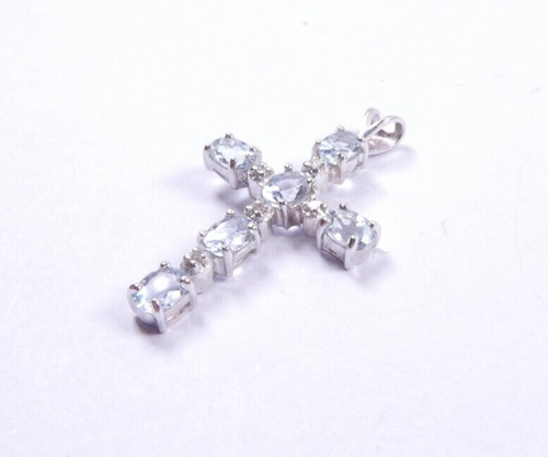 White gold Aquamarine and Diamond cross Pendant 9 carat 27mm height - Picture 2 of 6