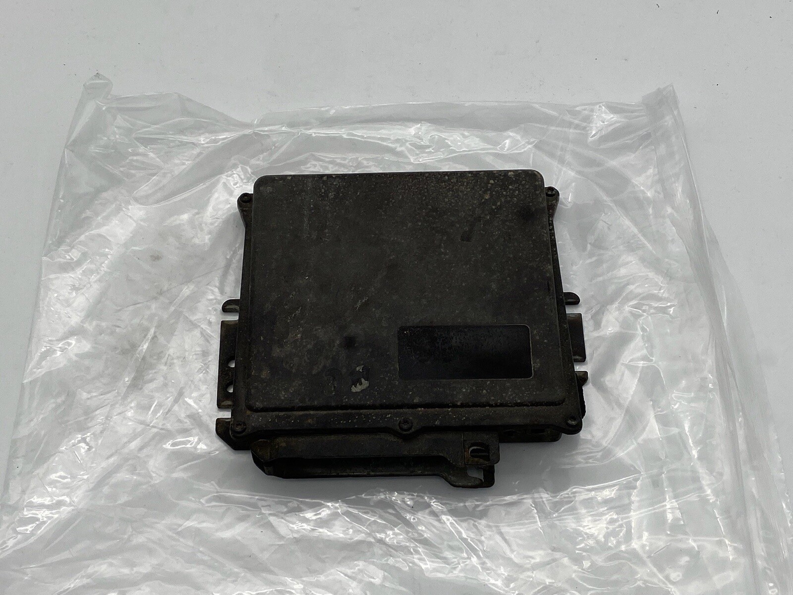 1995 Ferrari 355 F355 Spider Motronic 2.7 Electronic Control Center Ecu 950918