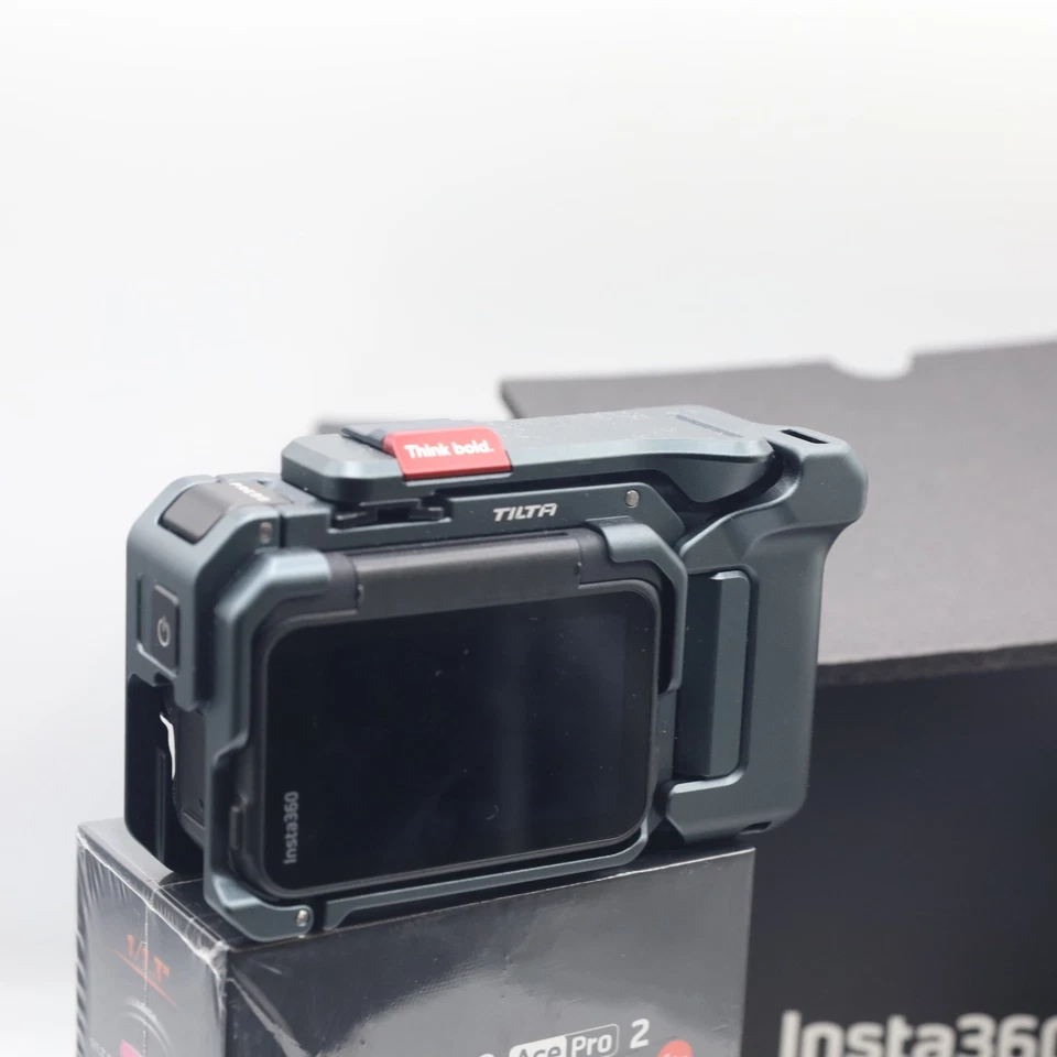 Insta360 Ace Pro 2 Xplorer Bundle Slate Grey 8K Waterproof Action Camera 📦🚚 - Image 3 of 4