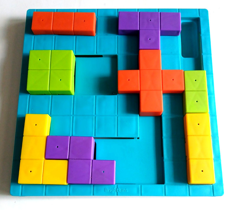 Brightkins Brain Teaser Treat Puzzle Exercise Pet Boredom Buster Slow Feeder