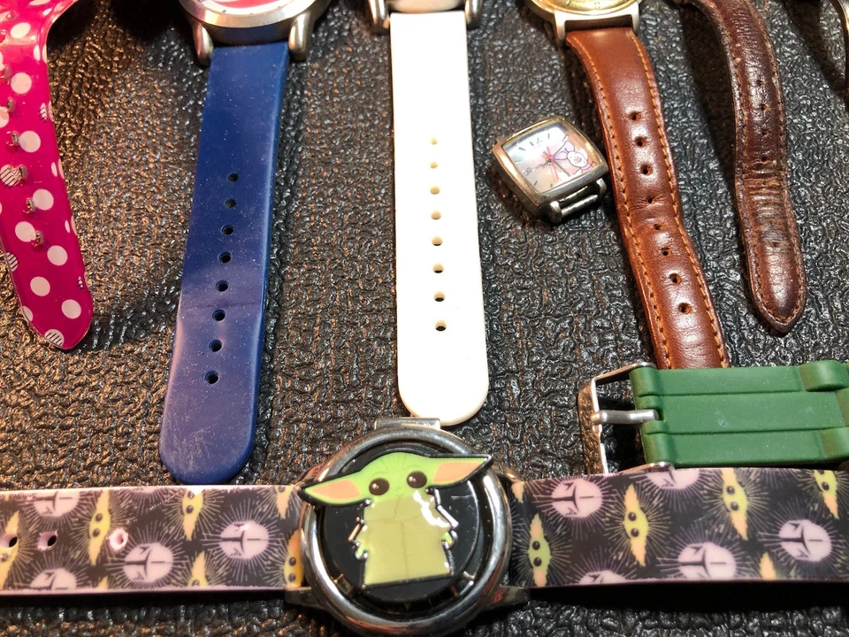 Lote de relojes Disney, Marvel, TMNT, Mickey Mouse, Pooh, Yoda, Mario, sin probar Foto 4 de 4