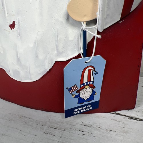NWT 14.5” Gnome of the Brave Metal Decoration Rustic Red White Blue Flag 4th - Picture 2 of 10