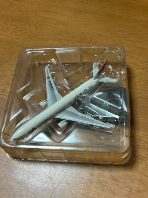 【送料無料】Japan Airlinesドラえもんモデル 1:200 【限定品】 517QDkQoawL._UF350,350_QL50_.jpg