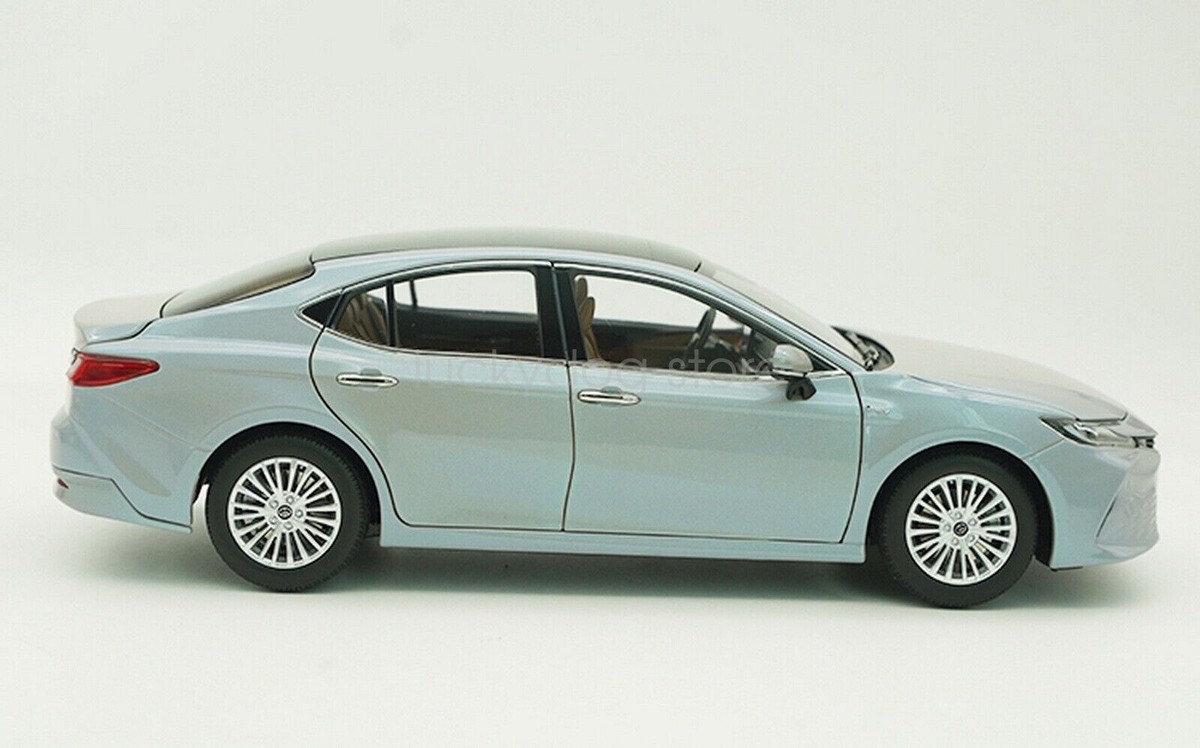 1/18 Toyota Camry 2024 9th Generation Grey Diecast Car Collection
