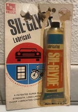 VINTAGE SIL-GLYDE MULTI-USE LUBRICANT ONE AND A HALF OUNCE TUBE (FULL) SEALED