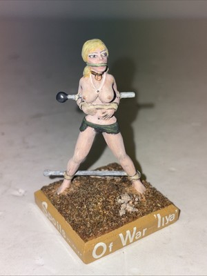 Bound Slave Captive Tied Up Girl Sexy Erotik Display Figur Statue komplett bemalt