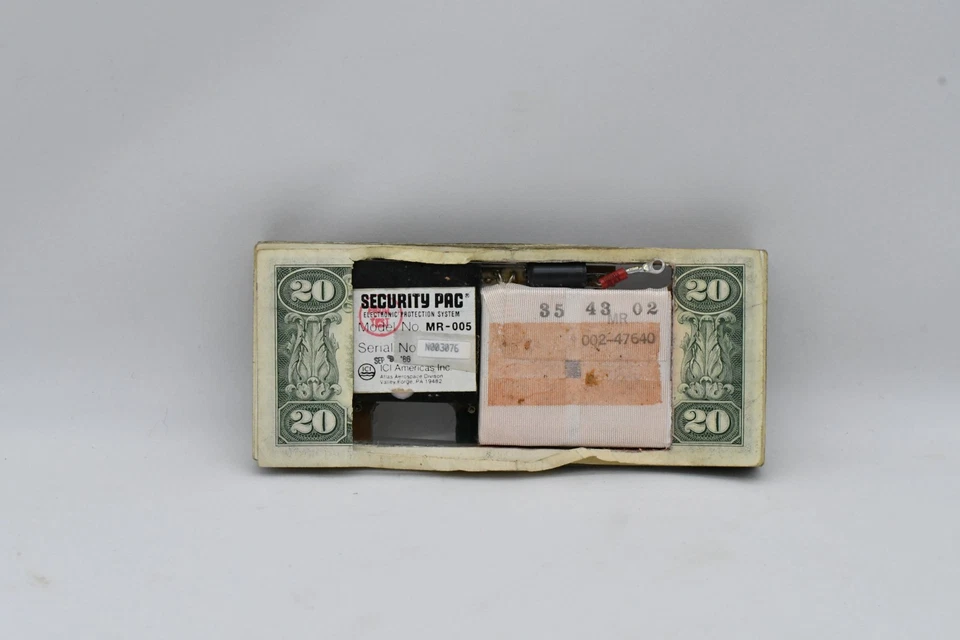 1986 $20 Twenty Dollar Disarmed Exploding Dye Pack ICI Americas Inc - Image 2 of 4