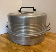 Vintage Regal Ware Aluminum Stacking Cake/Pie Carrier W/Locking Lid, 3 Pieces