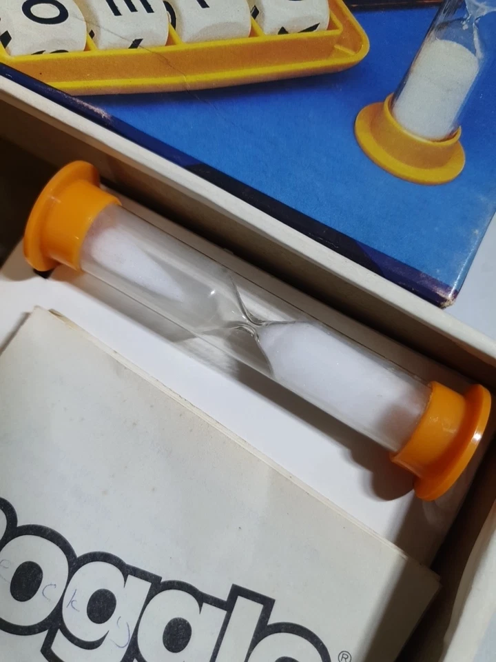 Vintage "Boggle" 3 Minute Word Game by Parker Brothers Complete (1987) - Image 4 of 4