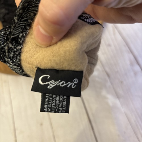 Cejon Thinsulate 40 Gram Lined Paisley Black Gray Print Gloves | One Size - Picture 4 of 8