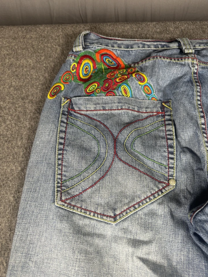 Vintage Coogi Jeans Mens 38x34 Blue Light Wash Embroidered Baggy Denim Y2k - Image 3 of 4