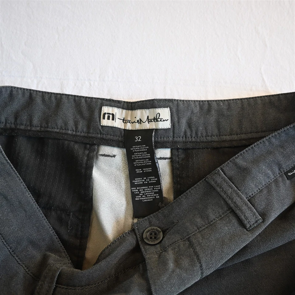 Lote 2 Pantalones Cortos Travis Mathew 32x11" Gris Rayas Frente Plano Rendimiento Golf Hombres Foto 3 de 4