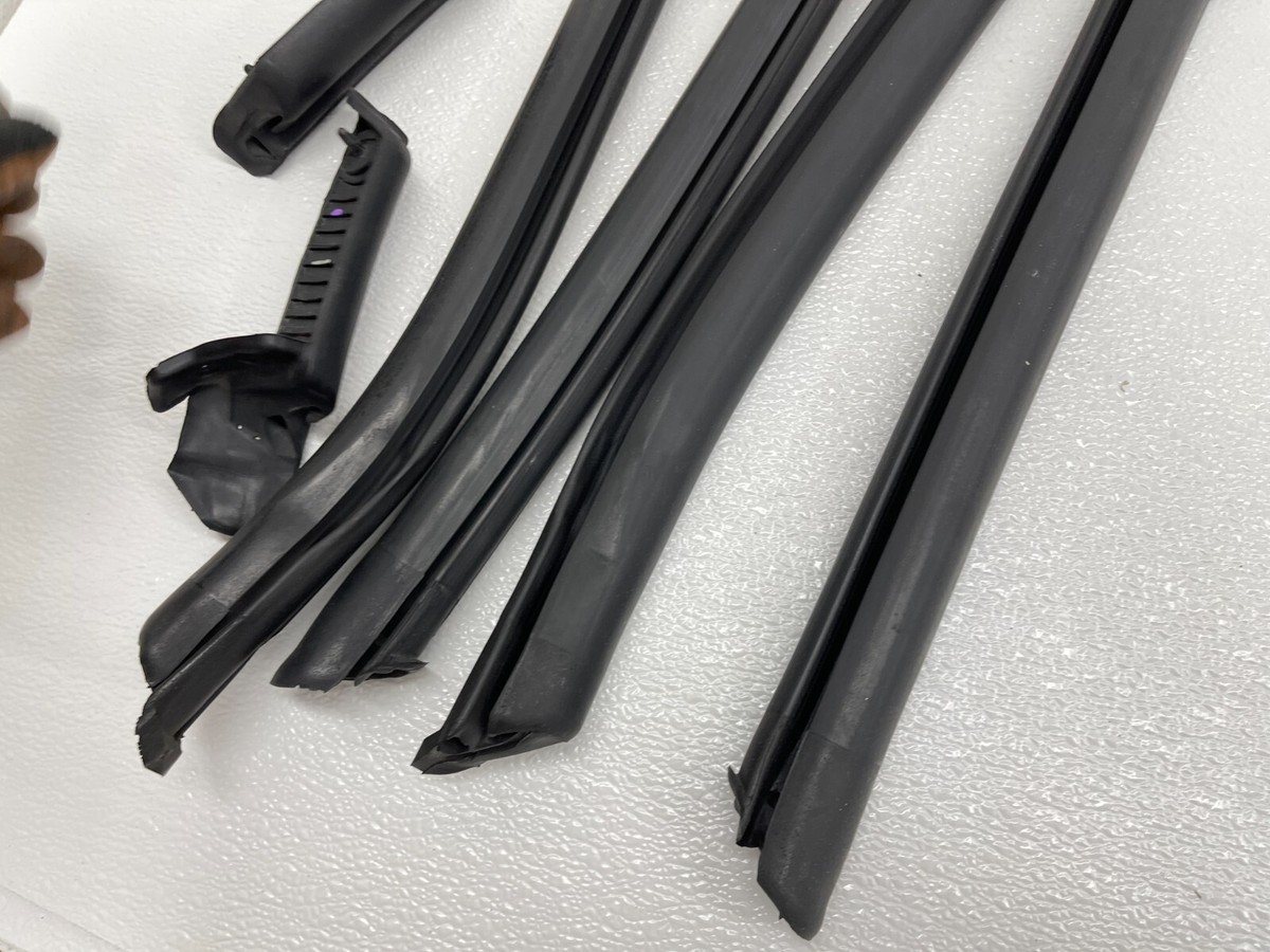 2005-2014 Mustang Convertible Top Front Side Rail Rubber Weatherstrips - Blue Oval Industries