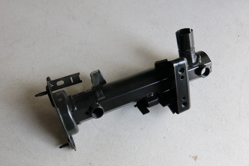 Genuine Mercedes Benz Outer Steering Column Tube 1704600416 fits SLK230 SLK32 - Image 3 of 4