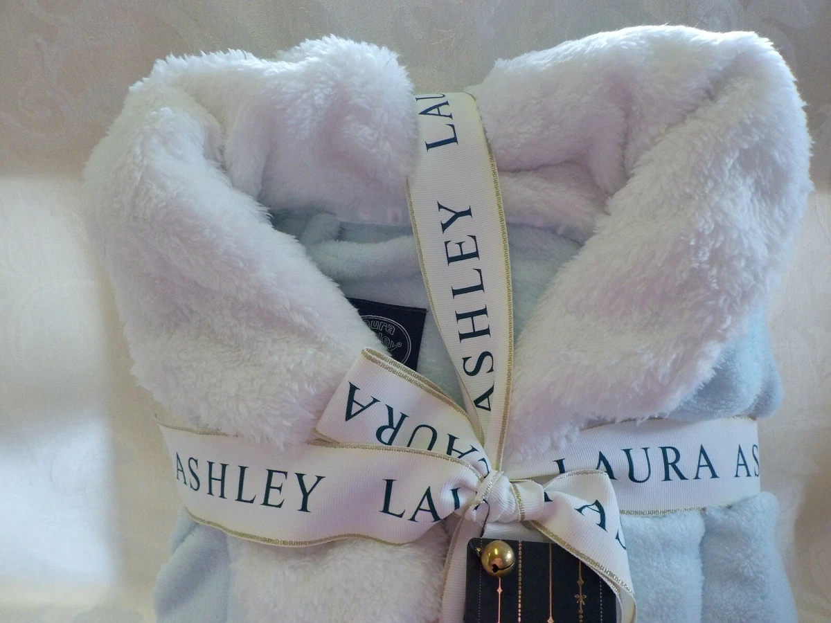 Laura plus robe sale