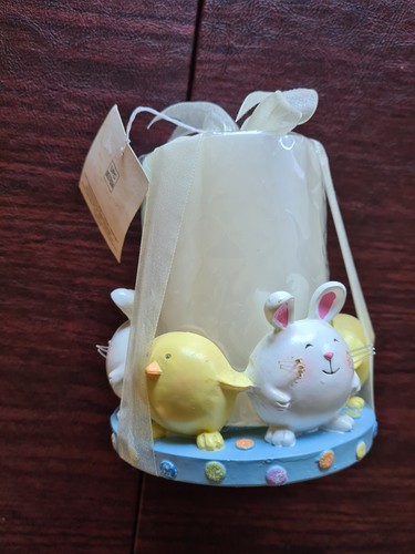 NEU Blüten und Blüten Osterhasen & Küken Stumpenkerzenhalter mit Kerze - Bild 1 von 6