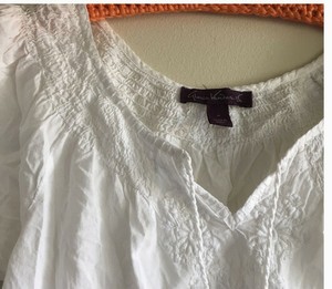 gloria vanderbilt peasant tops