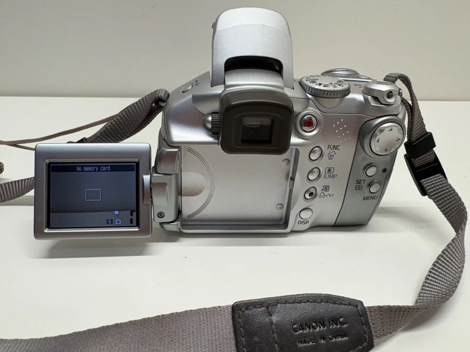 Canon PowerShot S2 IS 5.0MP Digital Camera - Silver - W/ Box and Case - Image 4 of 4