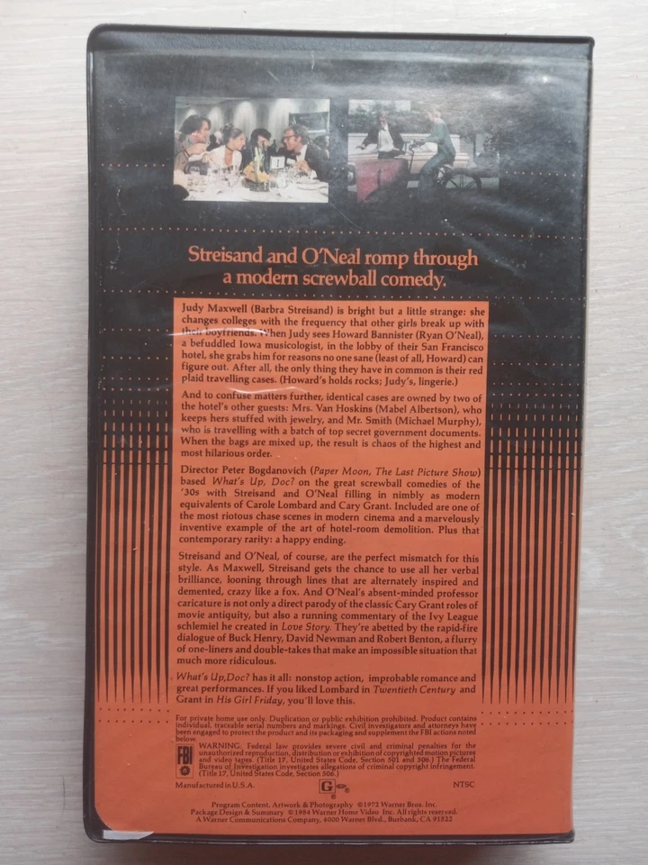 What's Up Doc VHS Tape Ryan O'Neal Barbara Streisand Clam Shell Foto 3 de 4
