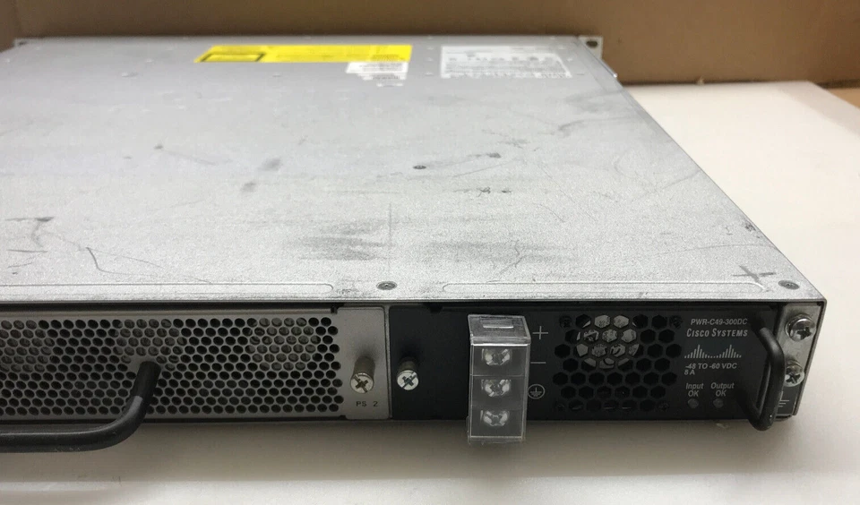 Conmutador Gigabit Cisco Catalyst 4948 WS-C4948E 48 puertos L3 CC único Pwr Foto 2 de 2