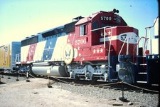 ATSF SD45-2 #5700 sacramento ca 9-25-76 train photo slide