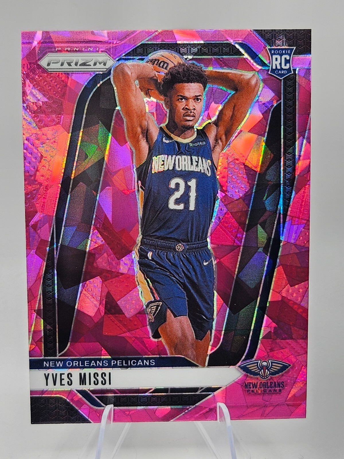 2024-25 Panini Prizm Pink Cracked Ice Yves Missi #233 RC New Orleans pelicans
