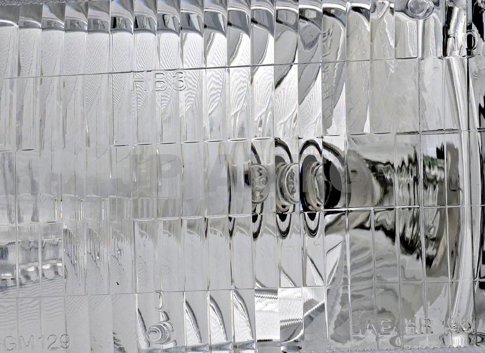 For 1996-2002 Chevrolet Express Savana Headlight Halogen Set Pair - Image 3 of 4