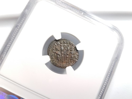 Konstantin I Römisches Reich BI Nummus AE3/4 NGC AU antiker Epfig Hort der Große - Bild 17 von 24