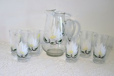 Unknown Maker White Flower Water Lily Clear Glass Ice Lip Pitcher & Glasses 7Pcs