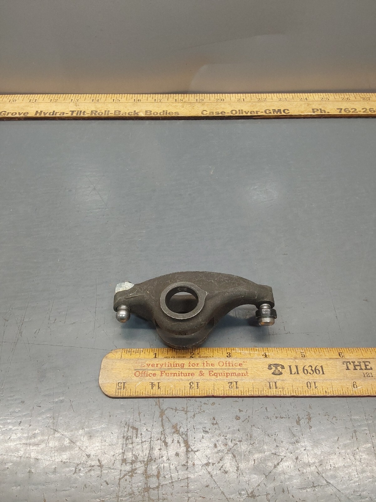 NOS Genuine Cummins 3937219 Rocker Lever Arm Assembly, Exhaust 
