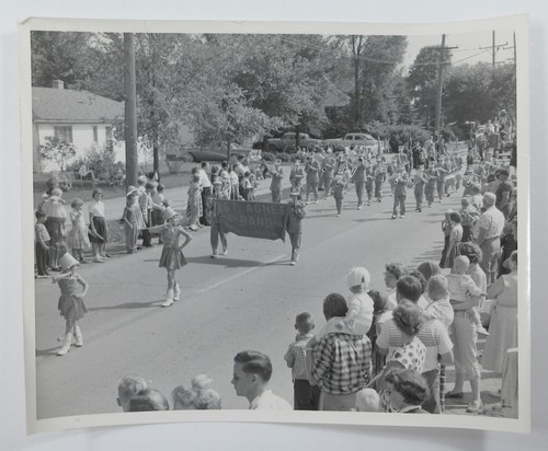 Park Forest IL Photos Parade Floats Bands Local Dignitaries Teehan's Tavern 1958 - Picture 8 of 11