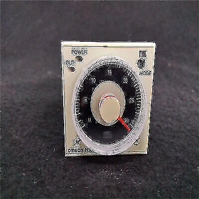  NEW OMRON Timer H3CR-A8 100-240VAC