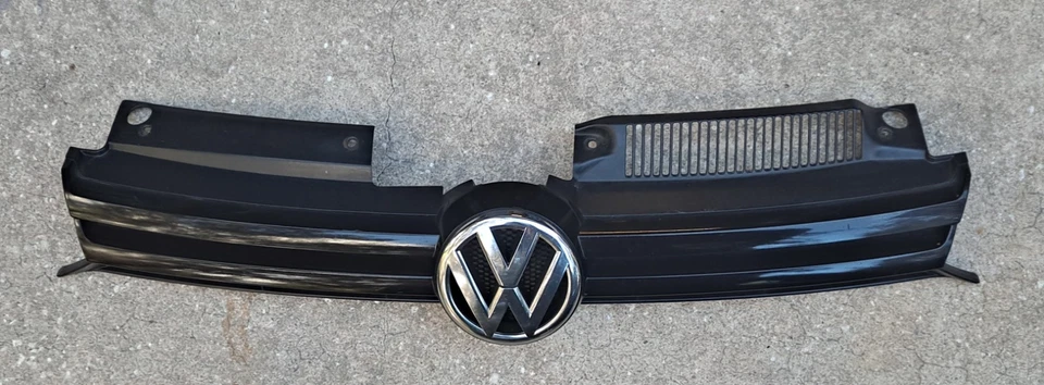 2010 2011 2012 VW Volkswagen Golf Upper Front Grille Black With Emblem  Foto 4 de 4