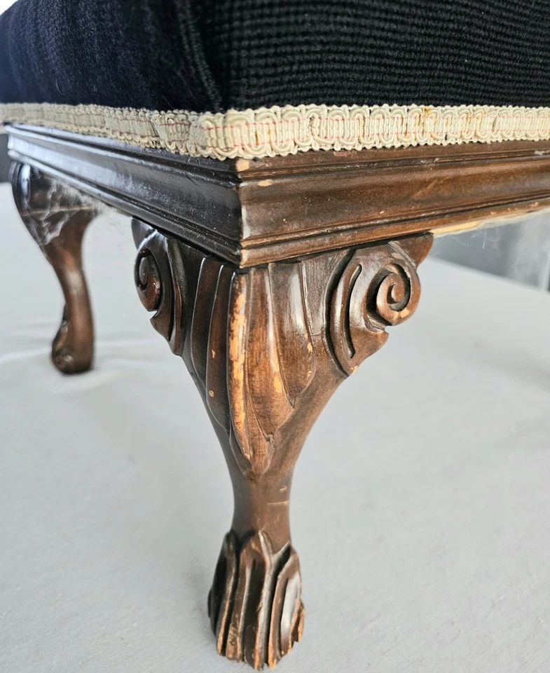 Antiguo TABURETE PROVINCIAL FRANCÉS punta de aguja floral negro tapizado tallado Foto 3 de 4