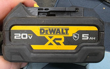 DeWalt DCB205G 20V XR 5Ah Lithium-Ion Durable Oil Resistant Battery Genuine OEM