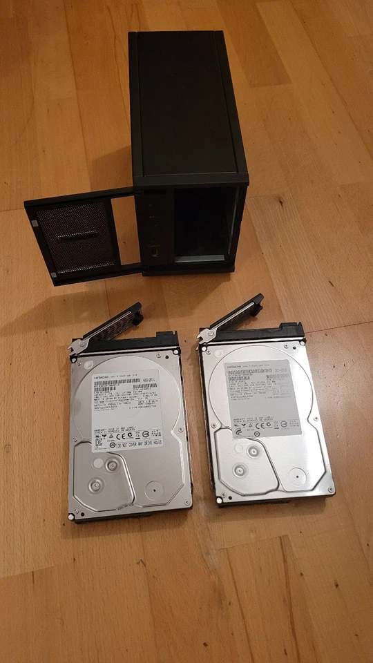 Netzwerkspeicher Netgear ReadyNAS Duo RND2000 v2 + 2 Festplatten (1 TB) - Bild 4 von 4