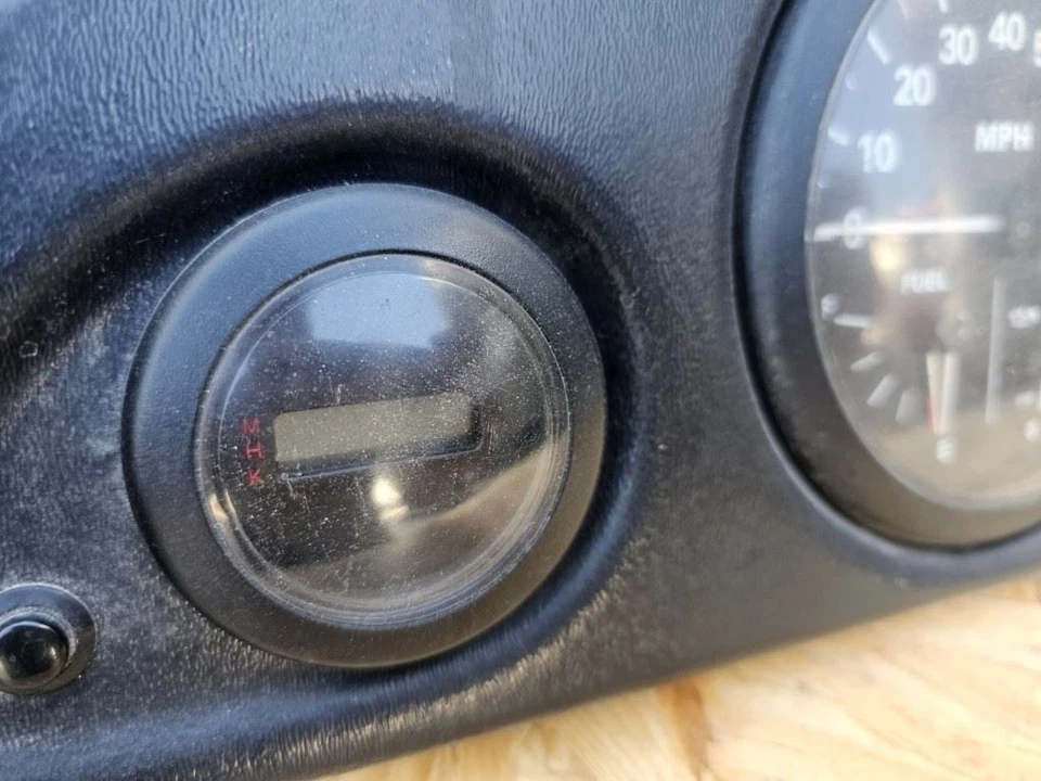 02 Western Alpine RV USED Speedometer Cluster Tach Gauges MEDALLION Info Center  - Image 4 of 4