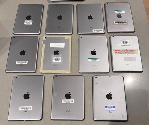 Damaged iPads (2) Apple iPad Mini 4 A1538 + (8) iPad Mini 2 A1489 + (1) A1599 - Afbeelding 2 van 6