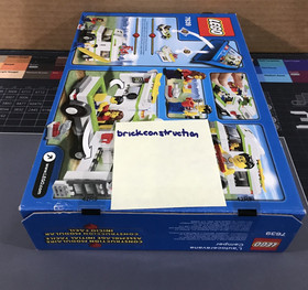 LEGO City 7639 Camper - New & Factory Sealed!