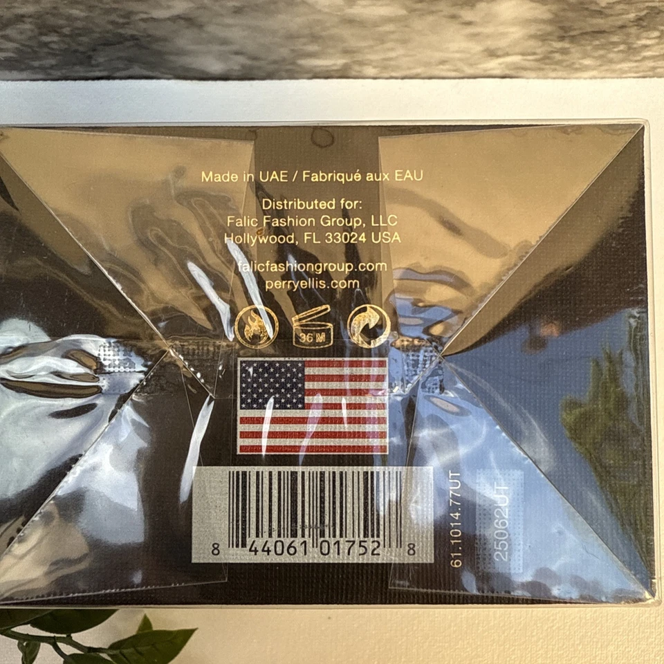 Perry Ellis Oud Black Vanilla Absolute Eau de Parfum 3.4 OZ Spray Nuevo/Listo para Regalo Foto 4 de 4